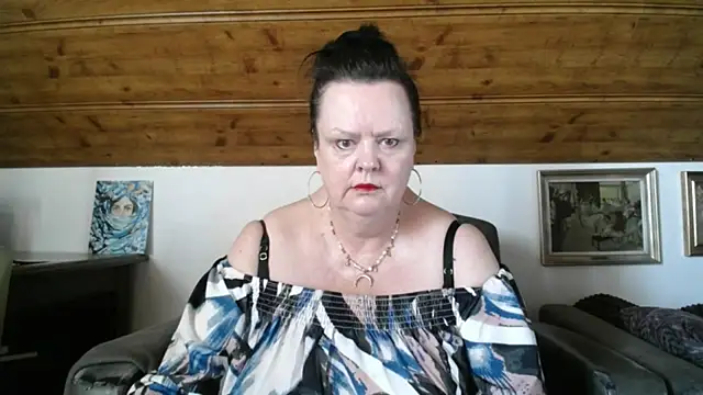 Snapshot of TiffanyMature chatting on June 1, 2026, 7:19 am TiffanyMature online show from June 1, 2026, 7:19 am