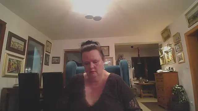 Snapshot of TiffanyMature chatting on June 22, 2026, 8:50 pm TiffanyMature online show from June 22, 2026, 8:50 pm