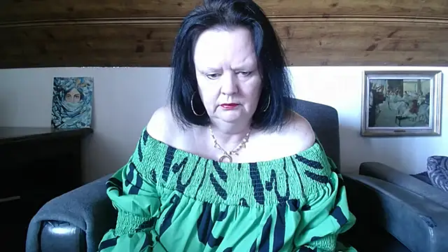 Snapshot of TiffanyMature chatting on May 23, 2026, 2:16 pm TiffanyMature online show from May 23, 2026, 2:16 pm