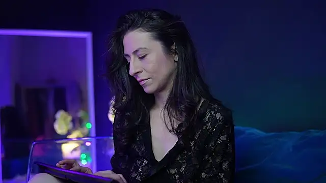 Snapshot of RubyRosa chatting on November 26, 2025, 10:43 pm RubyRosa online show from November 26, 2025, 10:43 pm