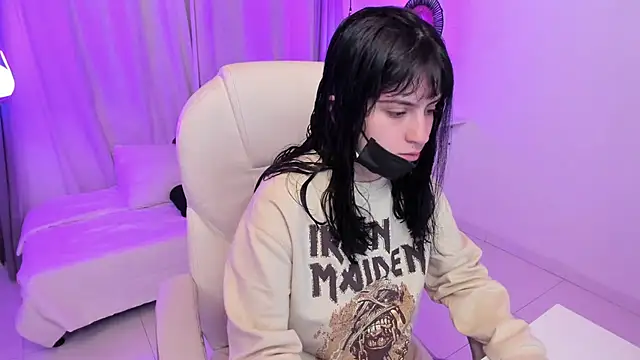 kurito  online show from November 7, 2025, 3:11 am