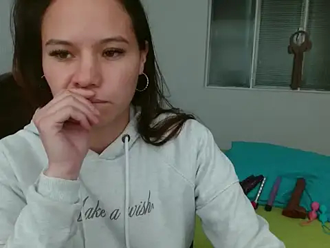 yarafuckass online show from April 20, 2026, 9:05 pm