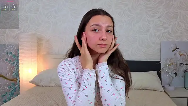 Snapshot of GiseleLamos chatting on October 18, 2025, 3:08 am GiseleLamos online show from October 18, 2025, 3:08 am