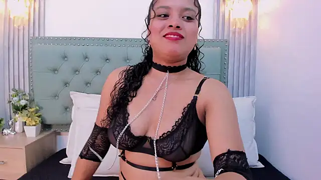 Snapshot of ValeriaJulio_ chatting on December 2, 2025, 7:26 pm ValeriaJulio online show from December 2, 2025, 7:26 pm