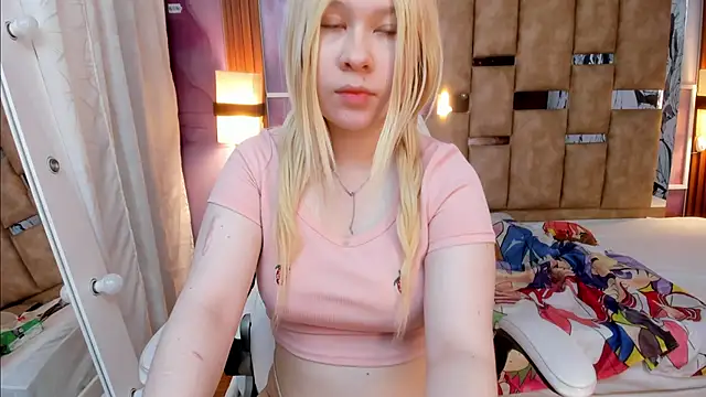 Snapshot of Melody_Lolii chatting on December 13, 2025, 8:04 pm Melody Lolii online show from December 13, 2025, 8:04 pm