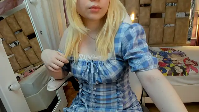Snapshot of Melody_Lolii chatting on February 9, 2026, 6:06 pm Melody Lolii online show from February 9, 2026, 6:06 pm