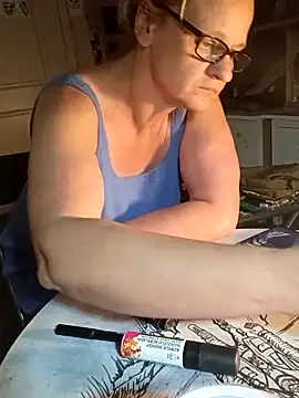 Snapshot of PremiumKitty chatting on March 27, 2026, 5:25 pm PremiumKitty online show from March 27, 2026, 5:25 pm