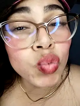 Snapshot of Diamily chatting on March 8, 2026, 2:15 am Diamily online show from March 8, 2026, 2:15 am