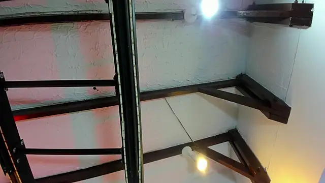 ItaloMoore online show from November 28, 2025, 11:21 am