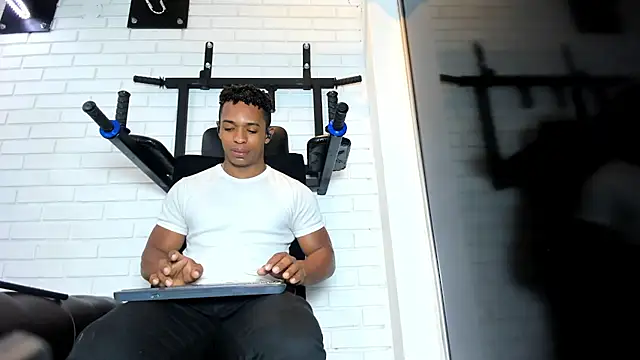 ItaloMoore online show from February 24, 2026, 11:33 am