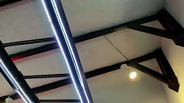 ItaloMoore online show from November 23, 2025, 11:20 am