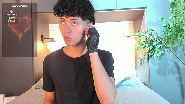 NoahDupont online show from September 14, 2025, 8:20 pm