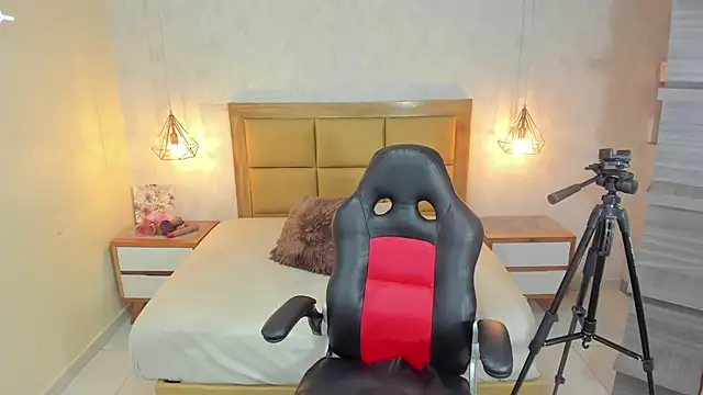 Snapshot of MELISSAROUGE chatting on November 20, 2025, 7:36 pm MELISSAROUGE online show from November 20, 2025, 7:36 pm