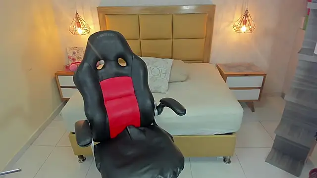 Snapshot of MELISSAROUGE chatting on November 24, 2025, 7:36 pm MELISSAROUGE online show from November 24, 2025, 7:36 pm