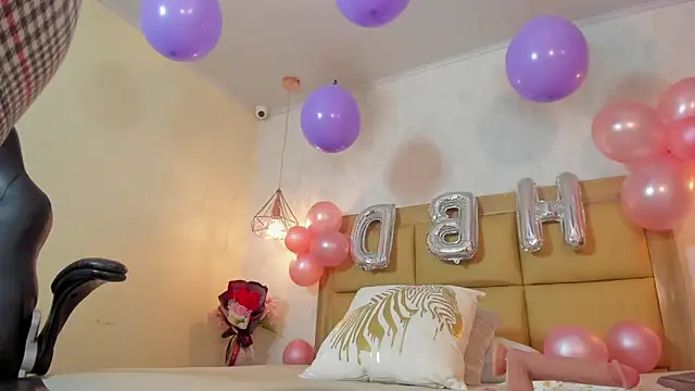 Snapshot of MELISSAROUGE chatting on March 20, 2026, 8:10 pm MELISSAROUGE online show from March 20, 2026, 8:10 pm