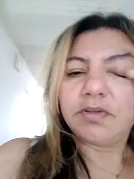 Snapshot of Nataly_Foley chatting on October 5, 2025, 1:02 pm Nataly Foley online show from October 5, 2025, 1:02 pm