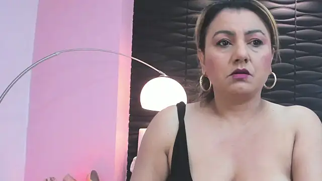 Snapshot of Nataly_Foley chatting on September 13, 2025, 12:38 pm Nataly Foley online show from September 13, 2025, 12:38 pm