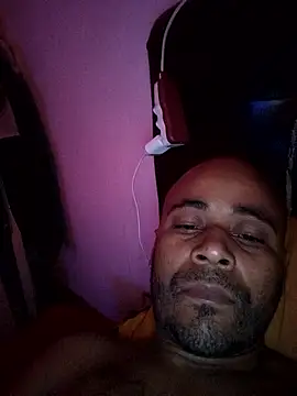 Snapshot of reisloko chatting on November 9, 2025, 8:46 pm reisloko online show from November 9, 2025, 8:46 pm