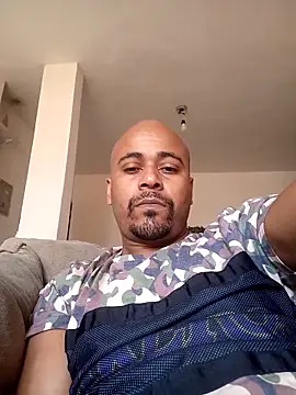 Snapshot of reisloko chatting on November 16, 2025, 12:10 pm reisloko online show from November 16, 2025, 12:10 pm