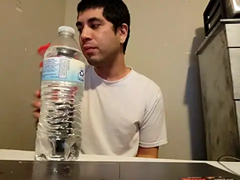 Snapshot of catnipharvester chatting on December 19, 2025, 3:10 am catnipharvester online show from December 19, 2025, 3:10 am