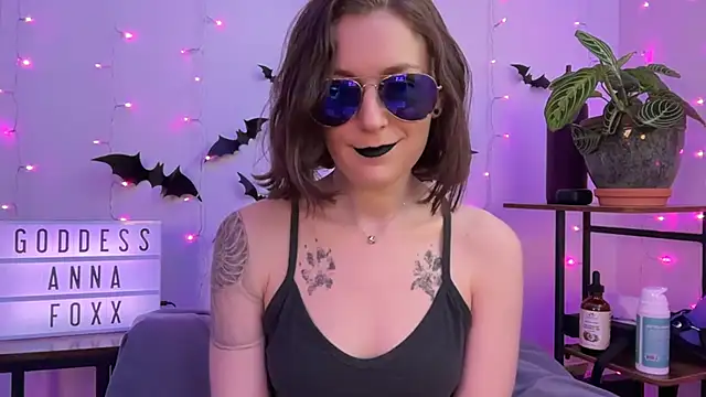 Snapshot of mistressannafoxx chatting on November 20, 2025, 9:58 pm mistressannafoxx online show from November 20, 2025, 9:58 pm