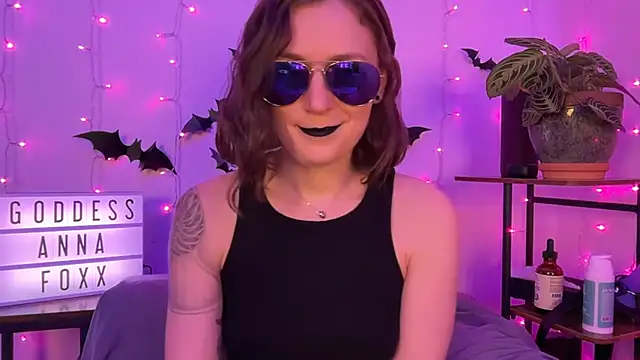 Snapshot of mistressannafoxx chatting on November 23, 2025, 12:20 am mistressannafoxx online show from November 23, 2025, 12:20 am