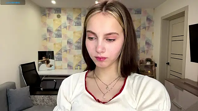 NylaNadler online show from February 9, 2026, 6:11 am