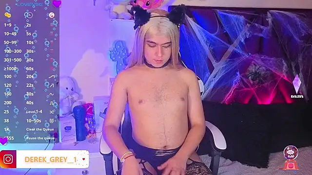 Snapshot of derek_greyy_ chatting on October 17, 2025, 10:44 pm derek greyy online show from October 17, 2025, 10:44 pm