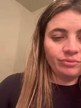 Snapshot of M1l3yD3w chatting on October 11, 2025, 2:34 am M1l3yD3w online show from October 11, 2025, 2:34 am