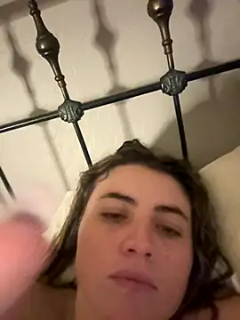 Snapshot of M1l3yD3w chatting on October 3, 2025, 3:41 am M1l3yD3w online show from October 3, 2025, 3:41 am