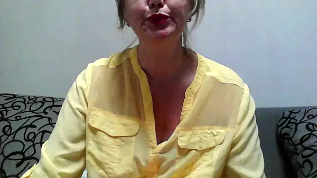 IrynaMolbertx online show from March 13, 2026, 6:46 pm