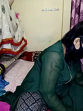 reena502 online show from November 10, 2025, 5:29 pm