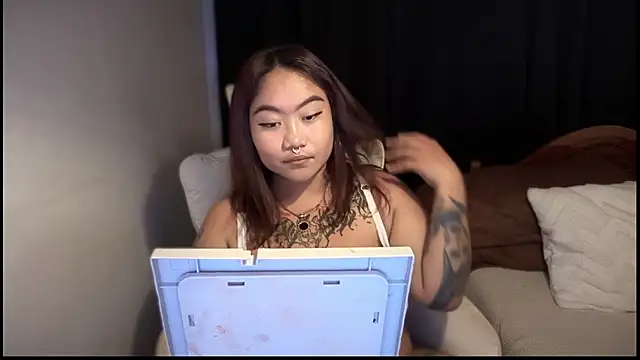  XXXKittyTingles online show from December 18, 2025, 7:02 am