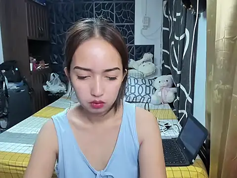 Snapshot of Soft_Angel8 chatting on November 7, 2025, 2:32 pm Soft Angel8 online show from November 7, 2025, 2:32 pm