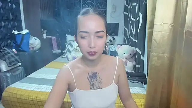 Snapshot of Soft_Angel8 chatting on November 17, 2025, 1:04 pm Soft Angel8 online show from November 17, 2025, 1:04 pm