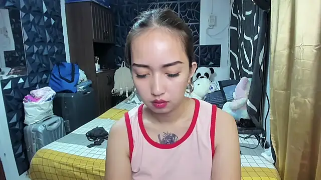 Snapshot of Soft_Angel8 chatting on November 18, 2025, 2:42 pm Soft Angel8 online show from November 18, 2025, 2:42 pm