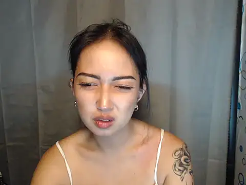 Soft Angel8 online show from April 28, 2026, 6:12 pm