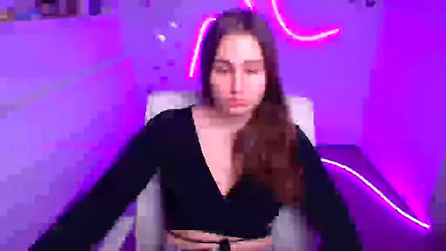 Stefanie Sweet online show from November 2, 2025, 6:29 am