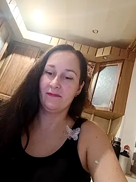 Snapshot of Amandda_ chatting on October 13, 2025, 6:20 pm Amandda online show from October 13, 2025, 6:20 pm