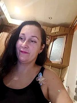 Snapshot of Amandda_ chatting on October 12, 2025, 5:58 pm Amandda online show from October 12, 2025, 5:58 pm