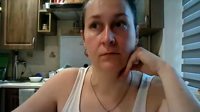 Snapshot of Amandda_ chatting on October 26, 2025, 4:35 am Amandda online show from October 26, 2025, 4:35 am