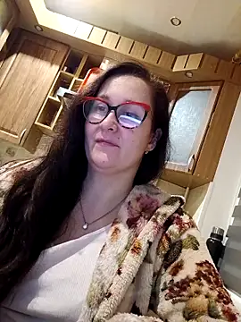 Snapshot of Amandda_ chatting on December 13, 2025, 8:04 pm Amandda online show from December 13, 2025, 8:04 pm