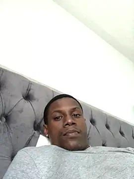 Snapshot of labishyoung25 chatting on October 13, 2025, 9:38 pm labishyoung25 online show from October 13, 2025, 9:38 pm