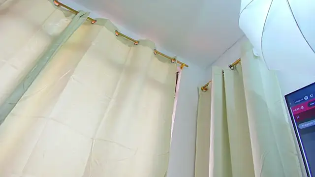 MiaCours online show from October 22, 2025, 1:10 pm