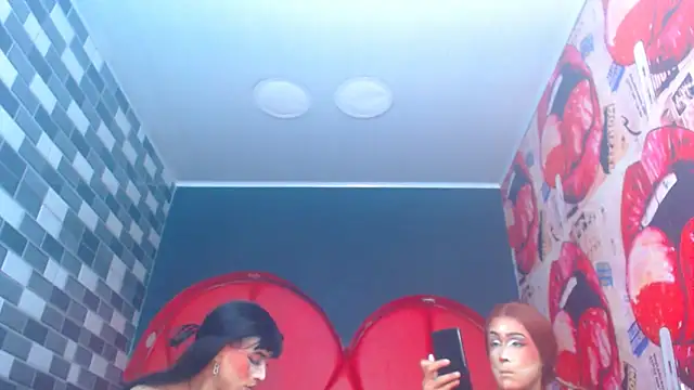 Snapshot of julessxcharlotte chatting on November 6, 2025, 2:10 pm julessxcharlotte online show from November 6, 2025, 2:10 pm