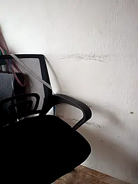 Mia-Glow online show from March 13, 2026, 3:06 pm