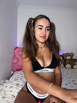 sarahsparkles20 online show from February 22, 2026, 12:24 am