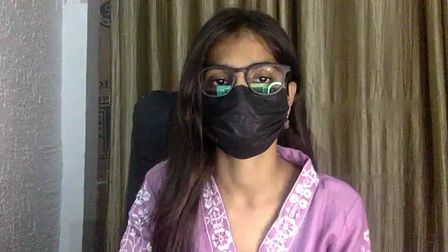 Snapshot of _kamyaa09 chatting on October 14, 2025, 9:21 am kamyaa09 online show from October 14, 2025, 9:21 am