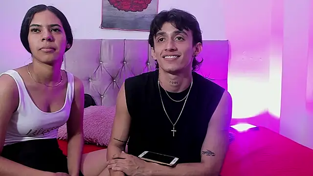 AndretiiAndCamila online show from October 6, 2025, 7:14 pm