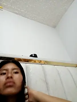 vanesa51 online show from September 23, 2025, 3:13 am